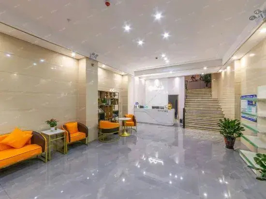 Home Inn Huayi Select Hotel (Shangrao Yanshan Hekou Town Jiuyang Avenue)