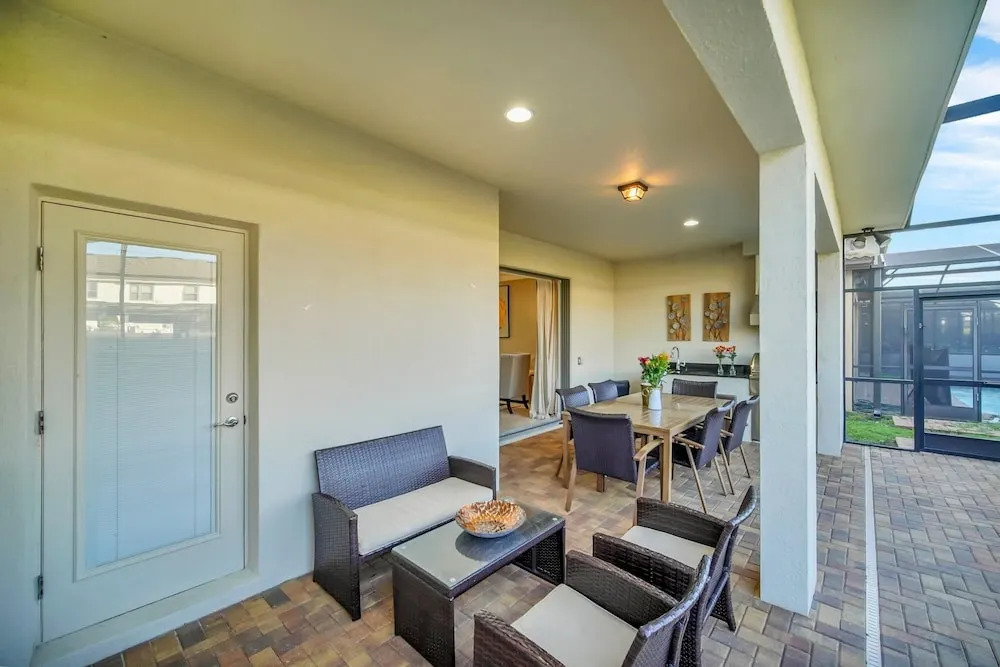 6 BR 4 BA Home Sleeps 14 Ww103