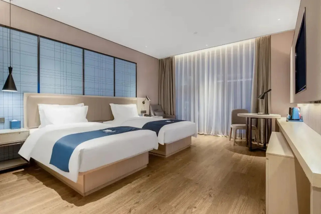 Echarm Hotel (Fuyuan Bridge Subway Station of Hunan Financial Center)
