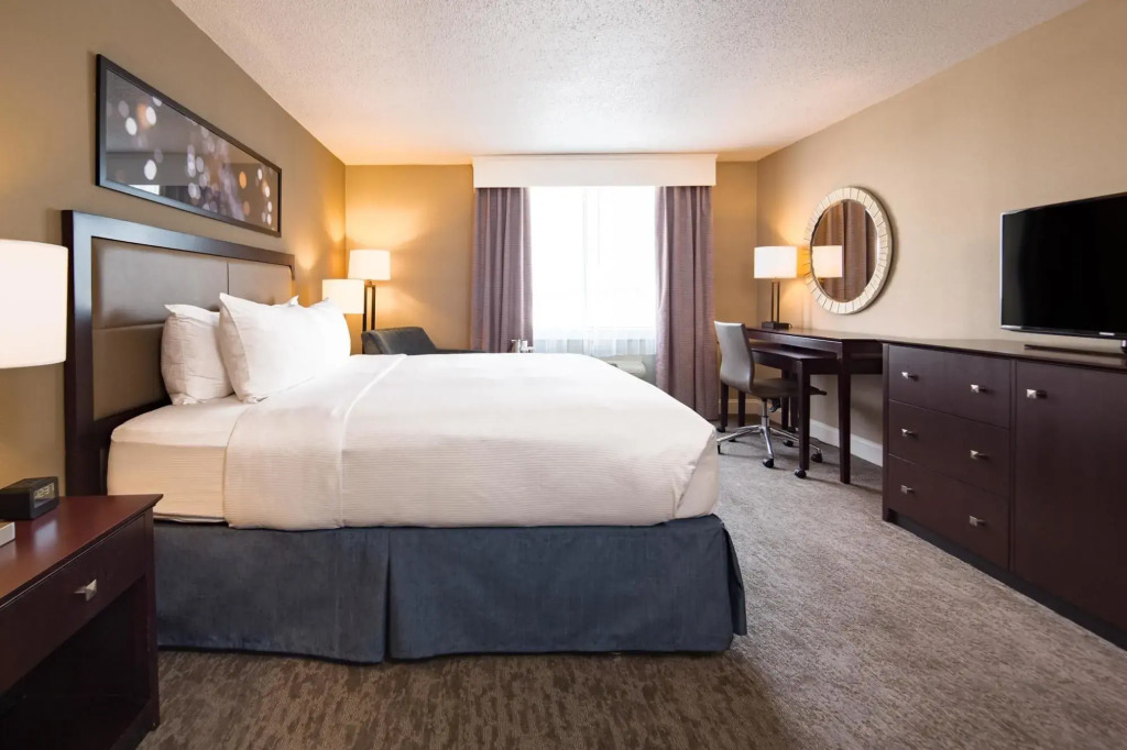 DoubleTree by Hilton Hotel Laurel