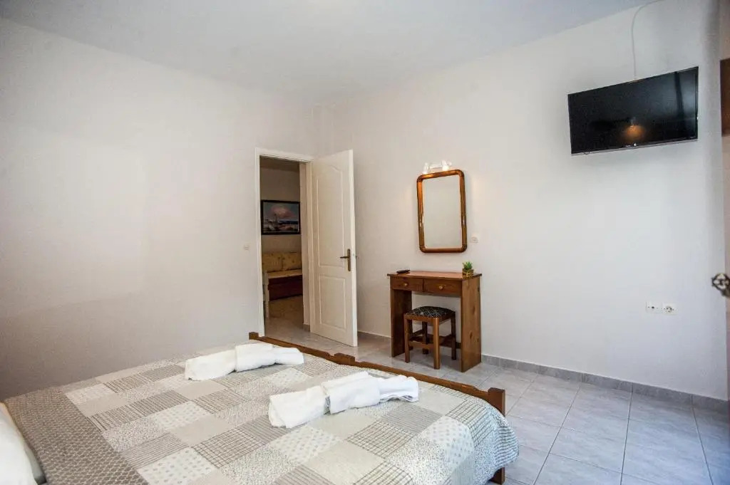 Captain Georgio Apartments