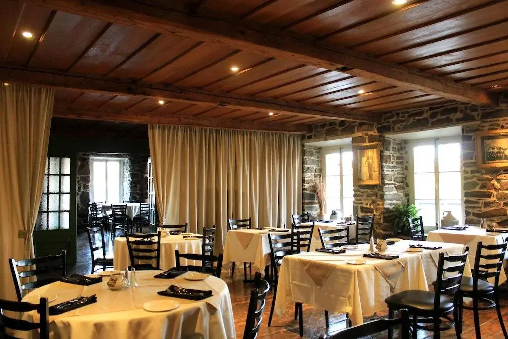 Les Ancêtres Auberge & Restaurant