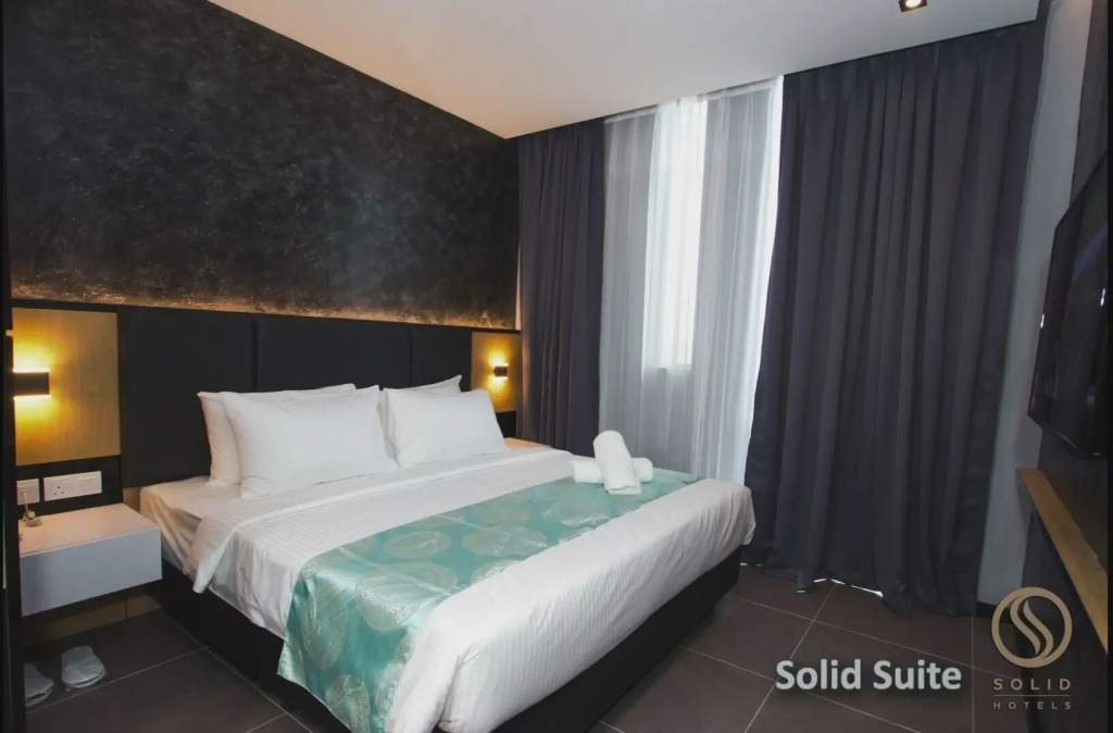 Solid Hotels