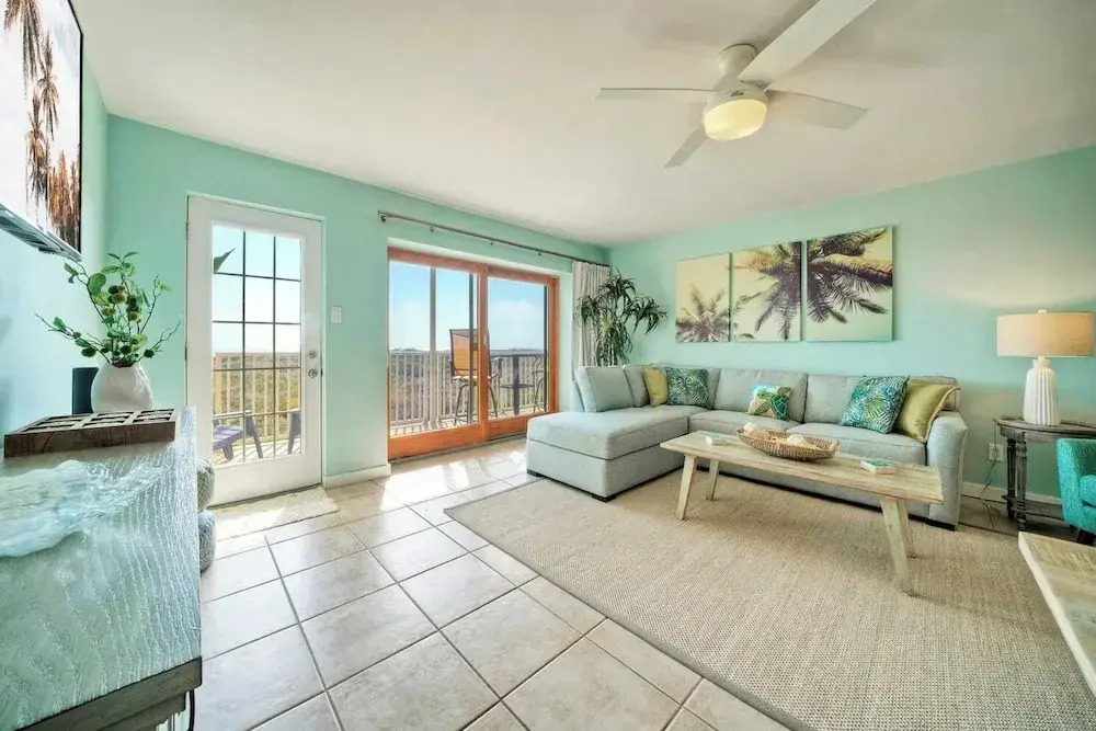 Sleeps 26 3 Island Retreat Condos w/ Beach Access, 2 Pools, Pickleball, Views