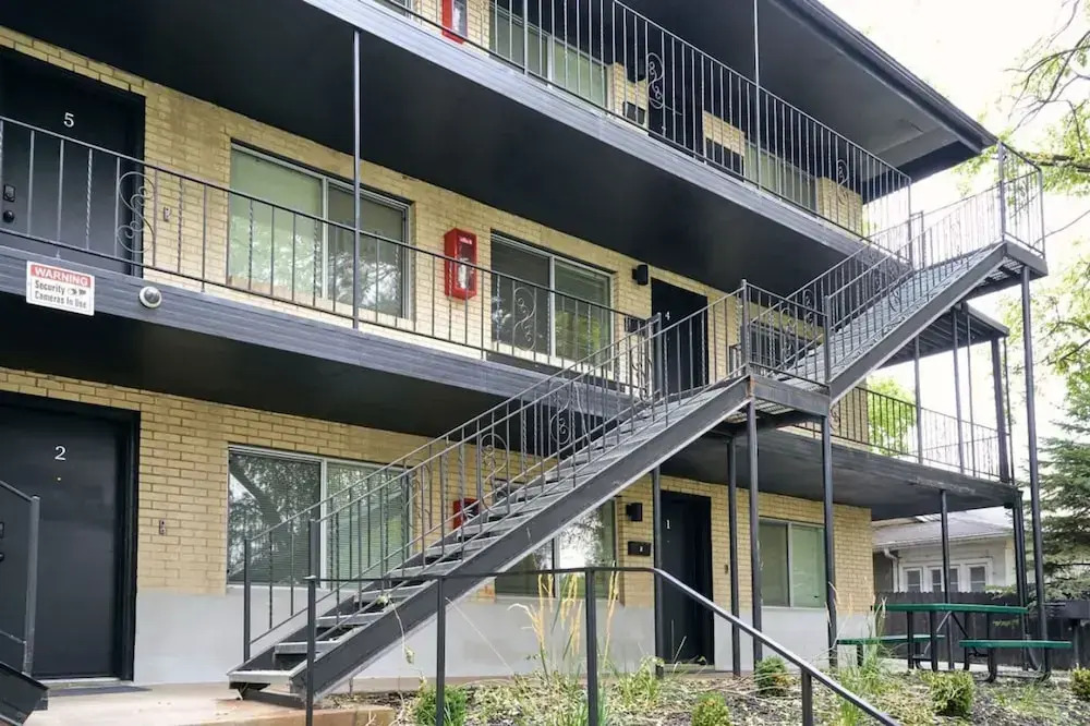 Charming 2BR w King Queen Close to SLC