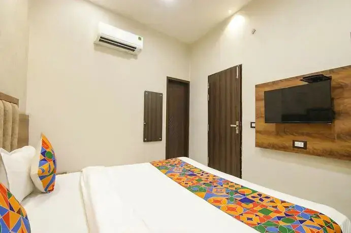 Fabhotel Orio