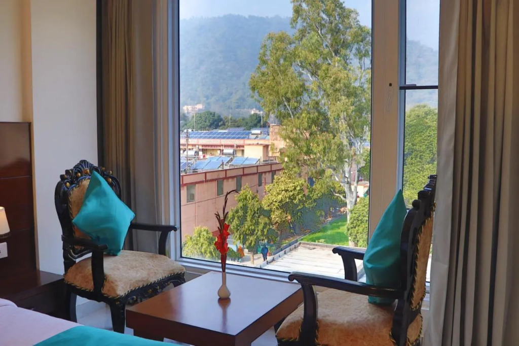 Hotel Green - Behind Parmarth Niketan