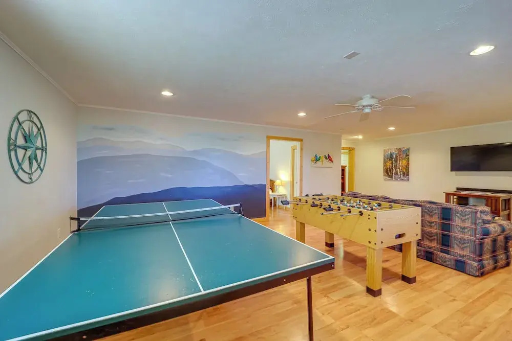 Hike, Sip & Unwind: Mtn-View Gem in Banner Elk