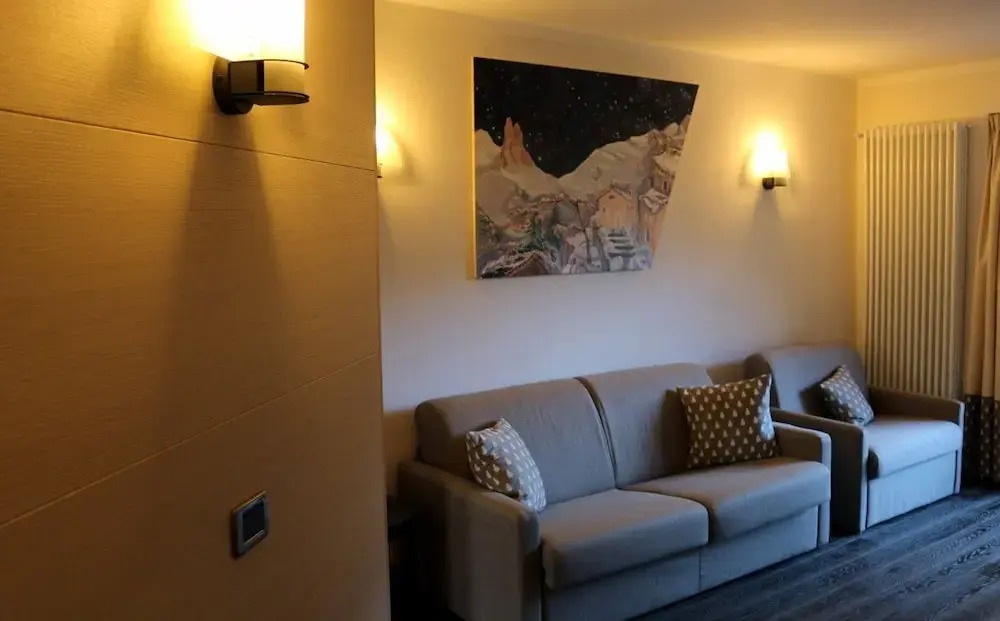 Hotel Bucaneve