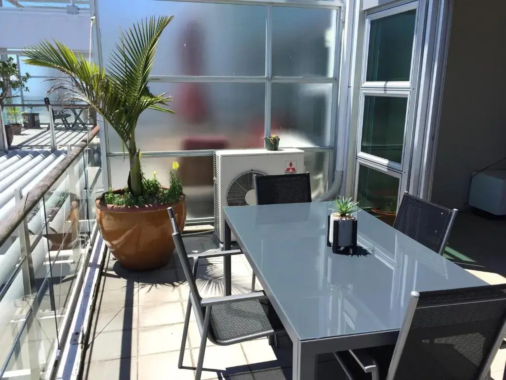 Luxury 3Br, 1.5 Bath Penthouse With Fabulous Views