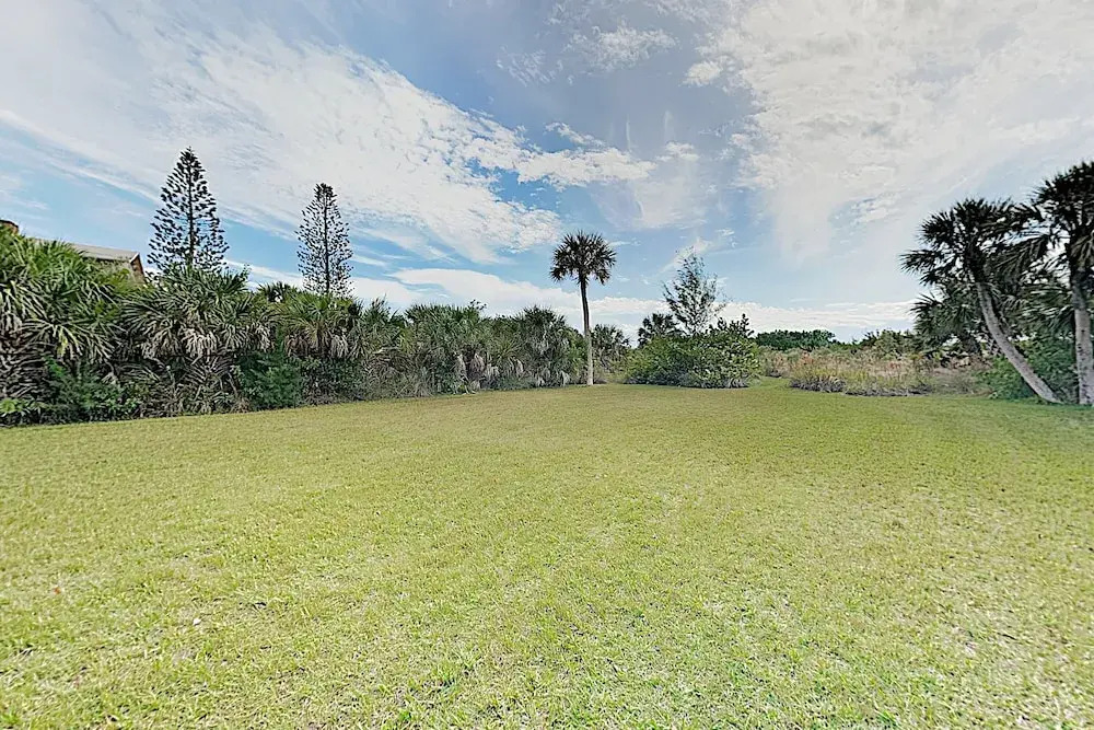 New Listing! Updated Corner Unit W/ Beach Path 3 Bedroom Condo