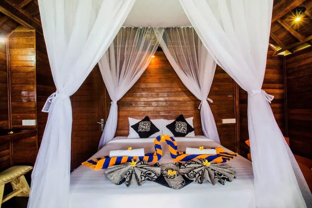 Villa Cahaya - Ocean, sunset and volcano views, an island hideout