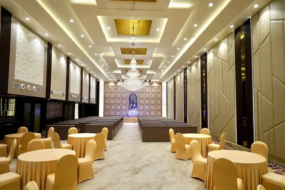 Balaji Palace Kashi