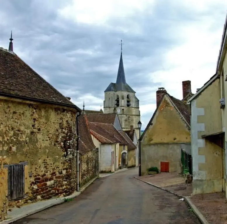 House With one Bedroom in Treigny, With Enclosed Garden
