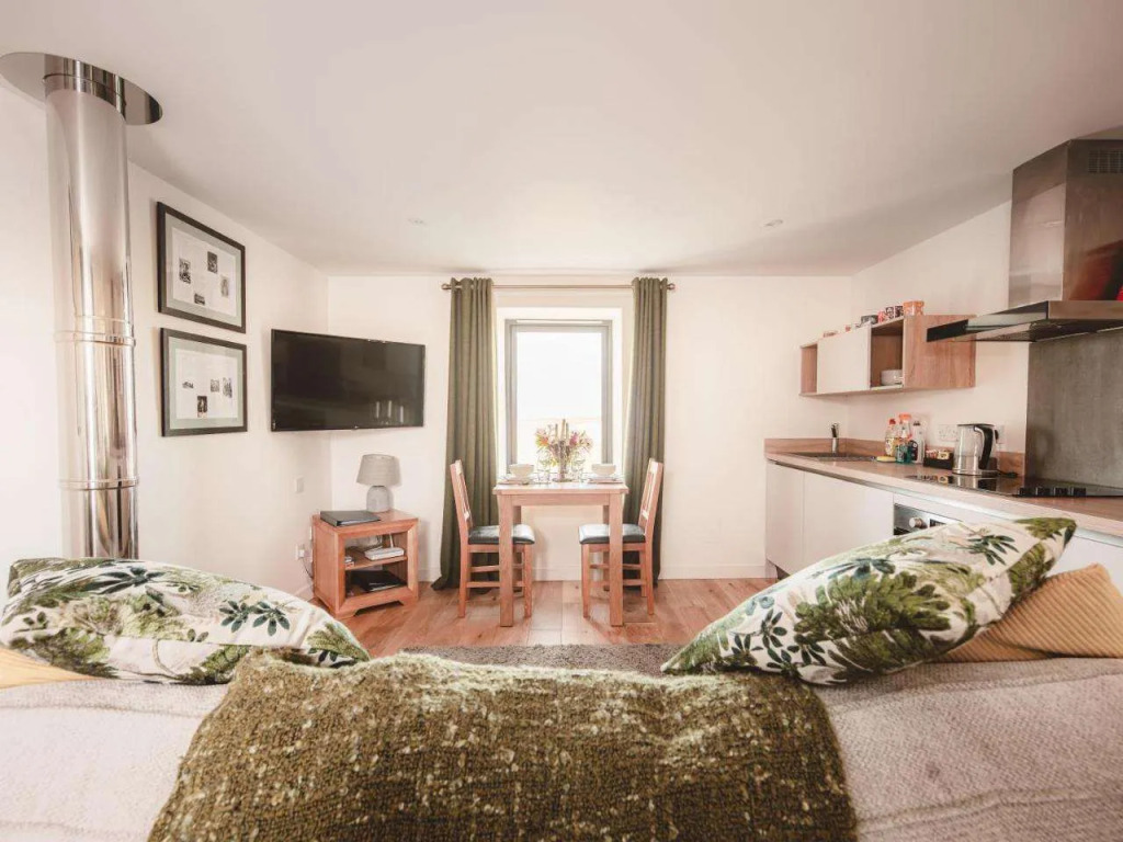 Monkstadt No 6 -Jessies Hideaway
