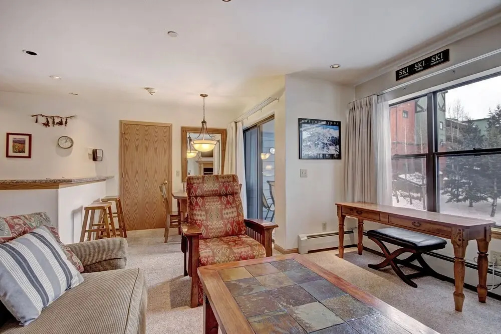 Quaint Winter Hideaway Sleeps 6- Across From Vibrant Main St 2 Bedroom Condo by RedAwning