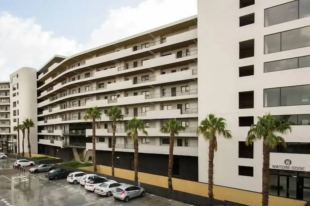 Waters Edge 705