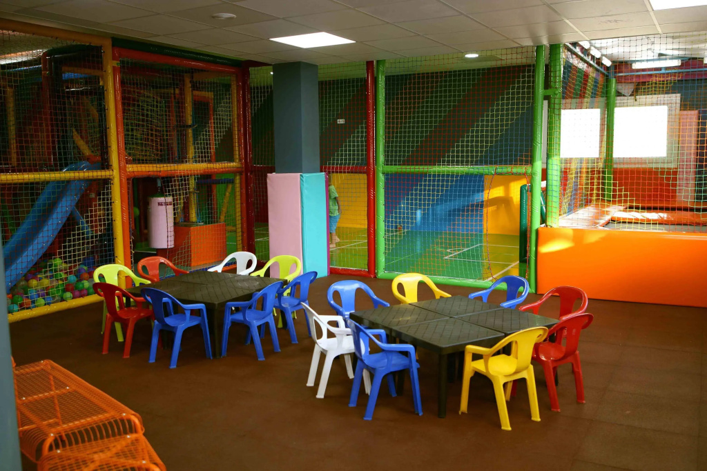 Отель Club Es Talaial