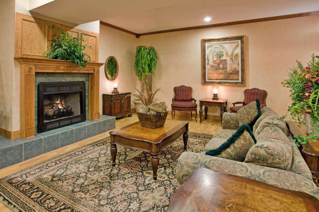 Country Inn & Suites Somerset