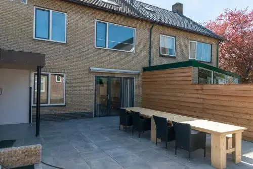 Heerlijk ruime vakantiewoning centrum Breskens - Dorpsstraat 48