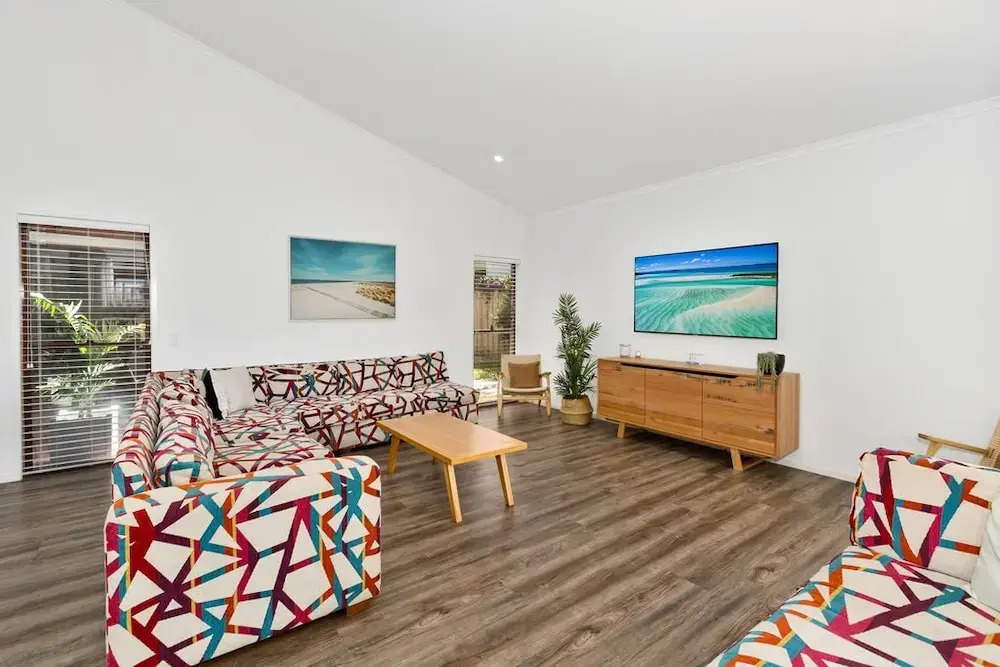 Coastal Soul - Pet Friendly, Family Entertainer with Pool