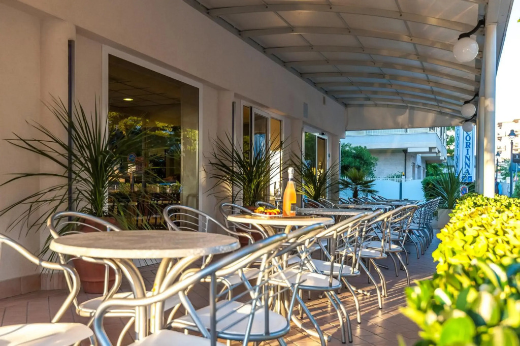 Hotel Corinna