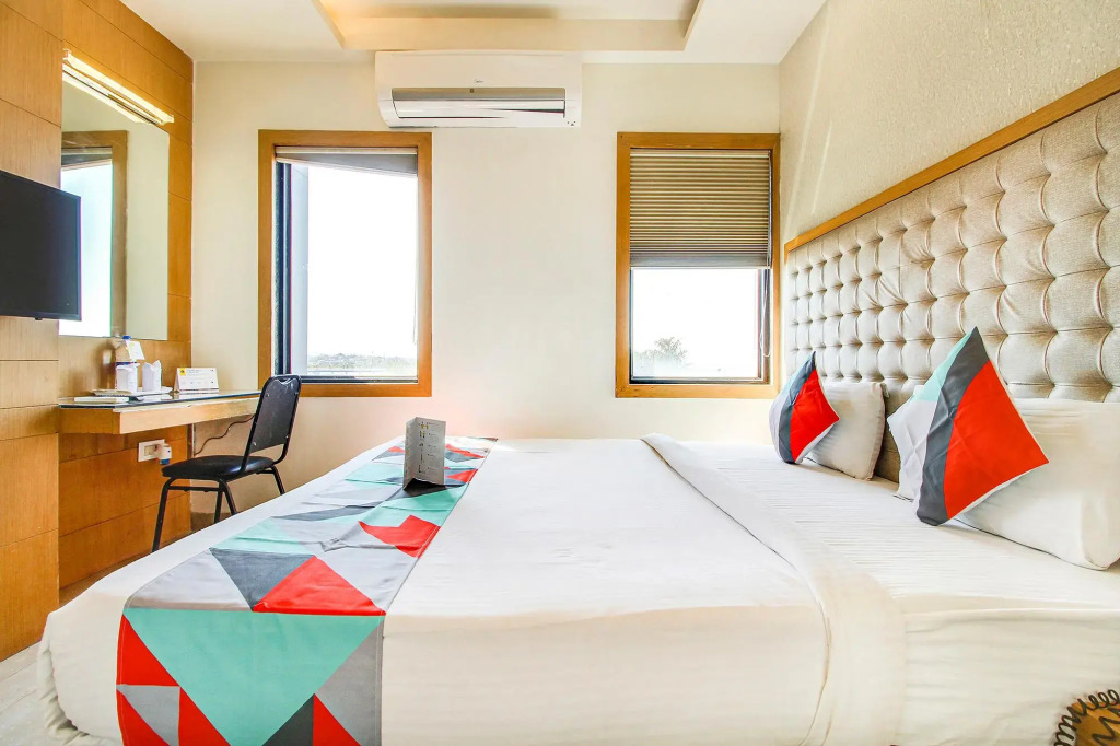 FabHotel Naman Palace