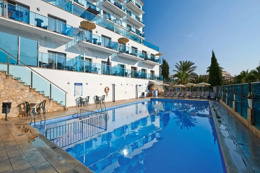 Porto Drach Aparthotel & Suites