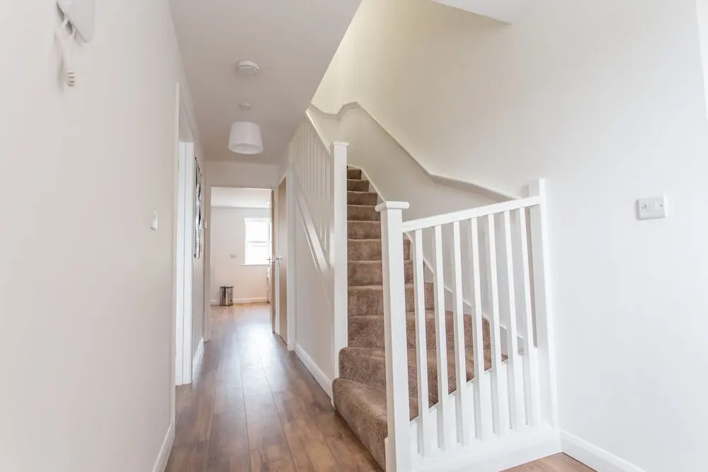 Modern Bright 1-2 Bed Apartments Oxford, with Free Parking ,OX4 Near BMW Science Park & Hospitals