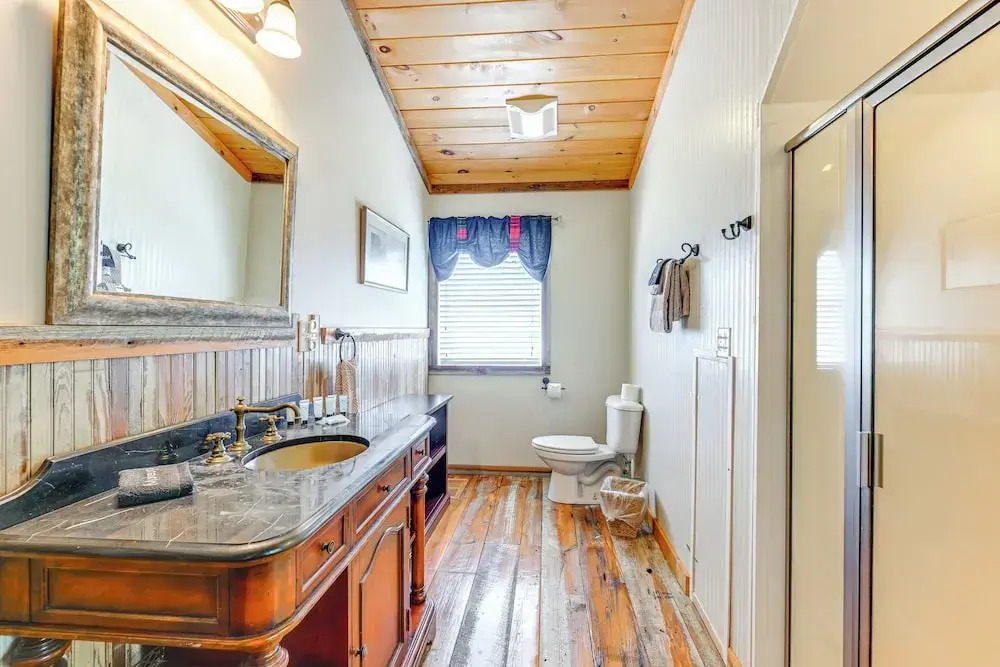 Bryson City Cabin: Hot Tub + Mtn View!