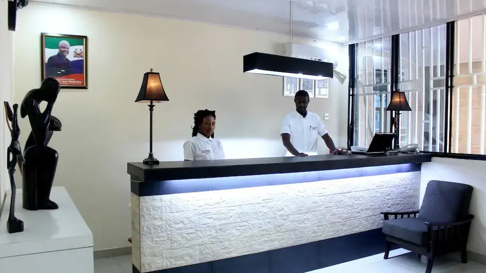 Metro Hotel