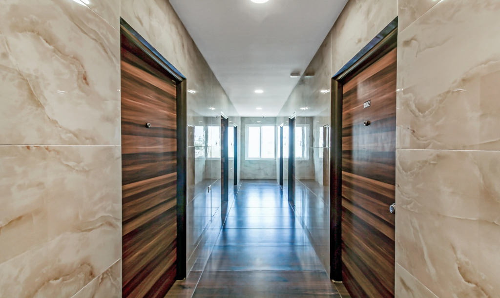 Oyo 27844 Seven a Luxury Hotel