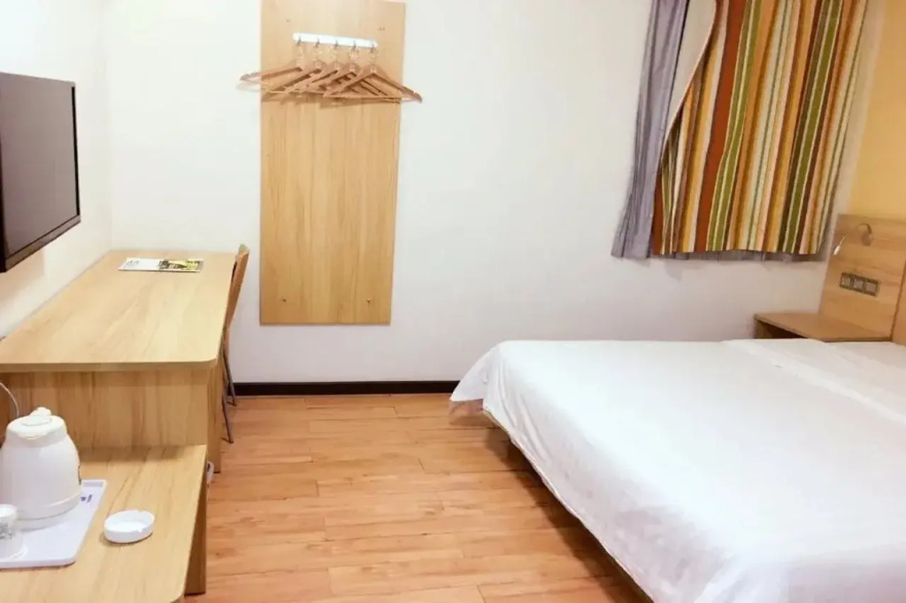 7 Days Inn Guangzhou Luogang Yonghe Development Zone Branch