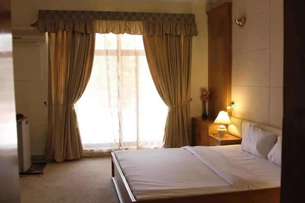 Delano Guest House