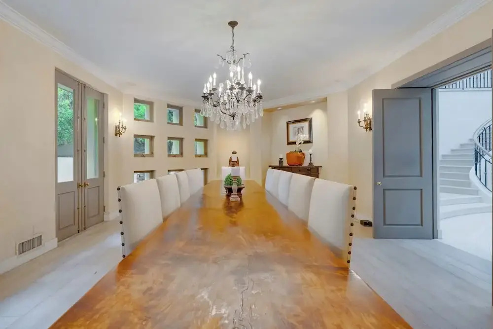 Carolwood - Modern Tuscan Villa With Rolling Lawns and Loggia in Holmby Hills