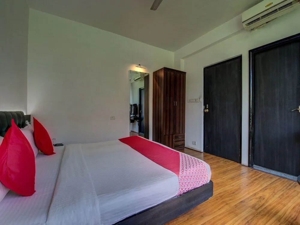 Hotel 1 Love Lock by FabHotels