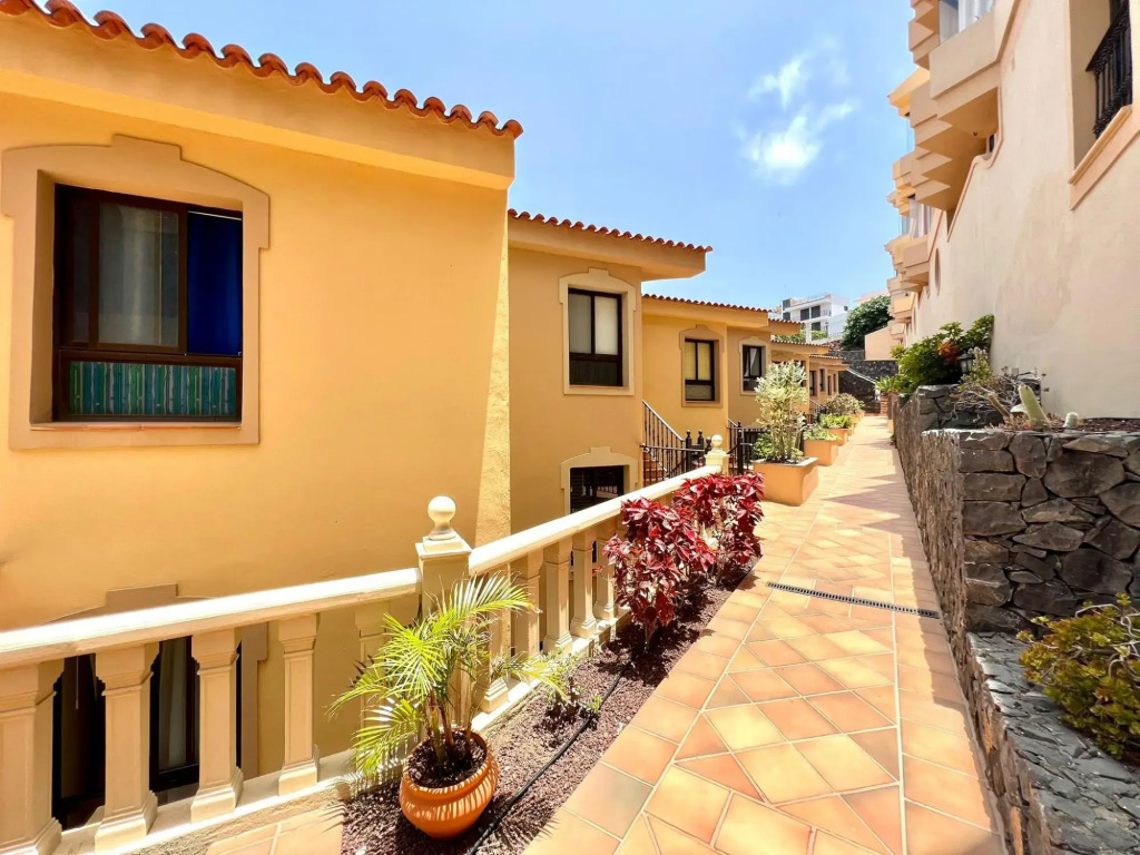 Standard AP, with sea views, pool in Playa Roques