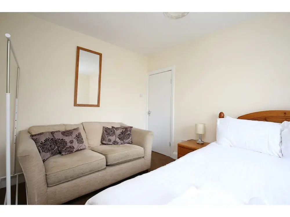 Holiday Home for 8 + Parking - Trendy Easy Oxford