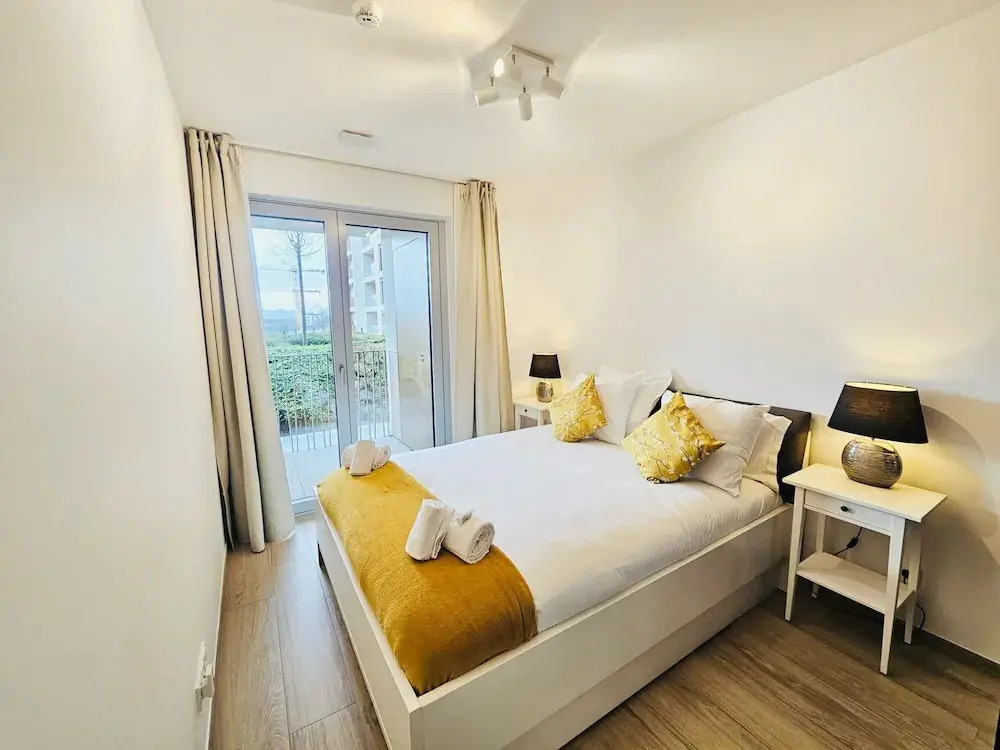 Serene 2 bedroom flat with terrace