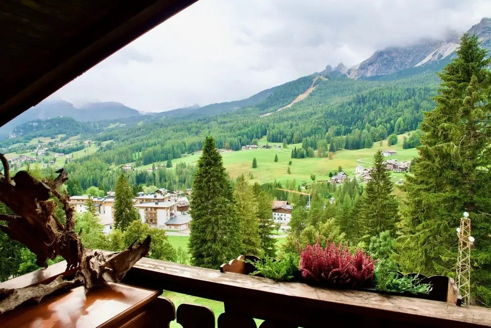 Stylish 2 Bedroom Flat With Beautiful Views