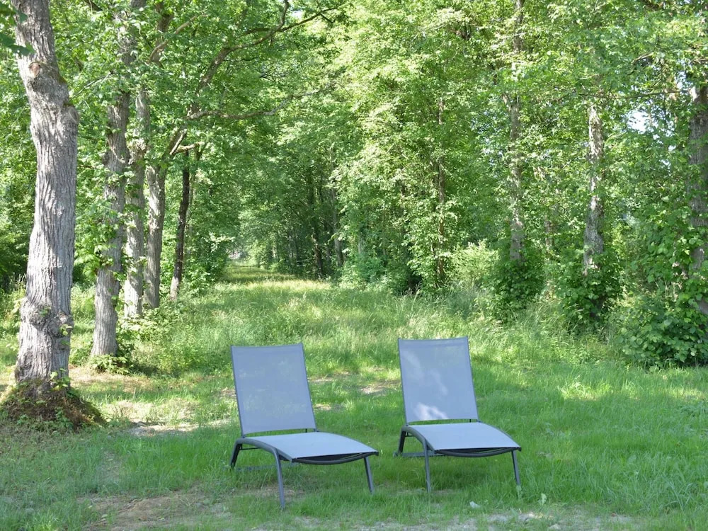 Superb Holiday Home With Garden in Serinchamps