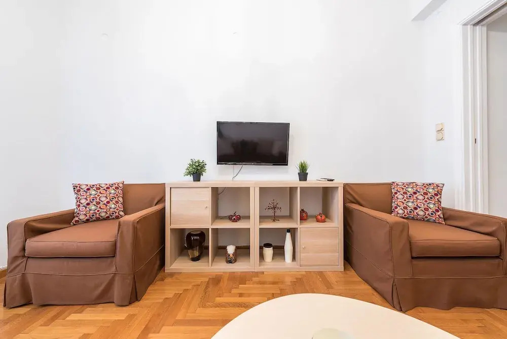 Elegant Koukaki Apartment  by Cloudkeys