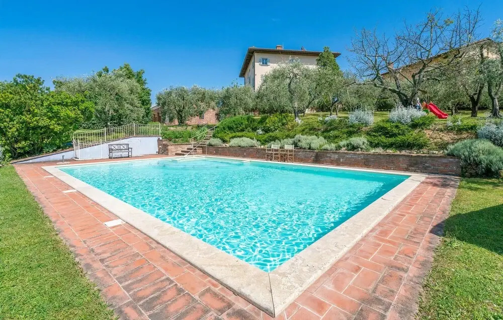 Beautiful Apartment in Lari With 2 Bedrooms, Wifi and Outdoor Swimming Pool