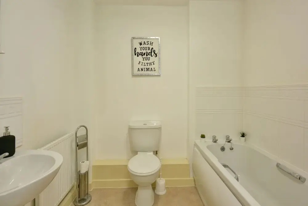 Karah Suites - Manley Gardens Apartments