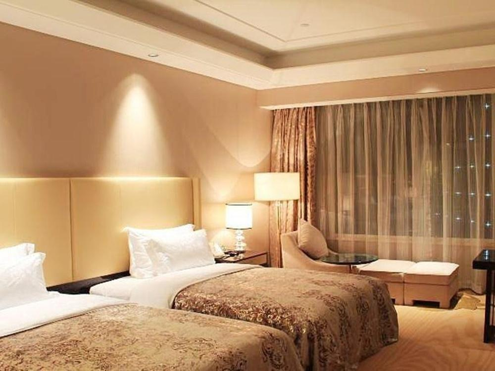 Landbridge Jinjiang Hotel