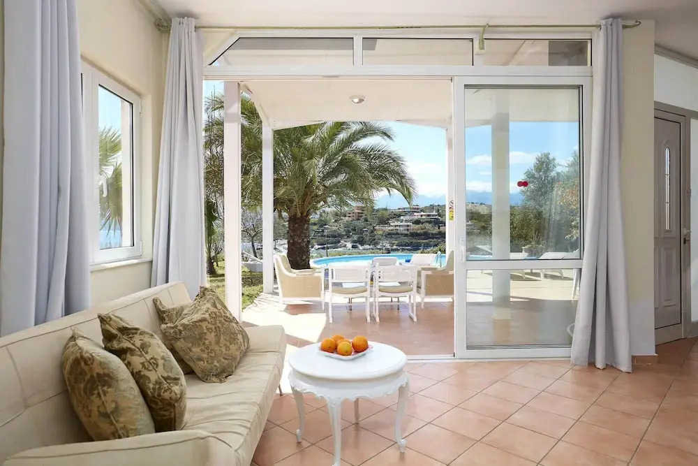 Longobardi Sea Front Villa Chania Greece