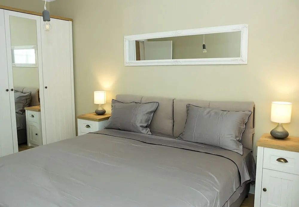 FM Luxury 1-BDR Apartment - City Vibes