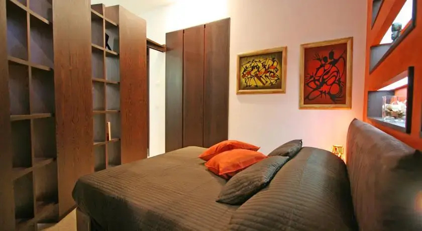 Mantellate - Elegant Trastevere