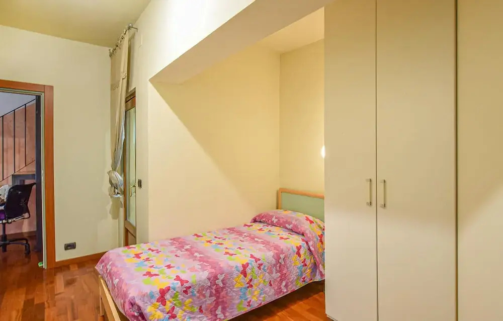 4 Bedroom Amazing Home In Pilzoneiseo