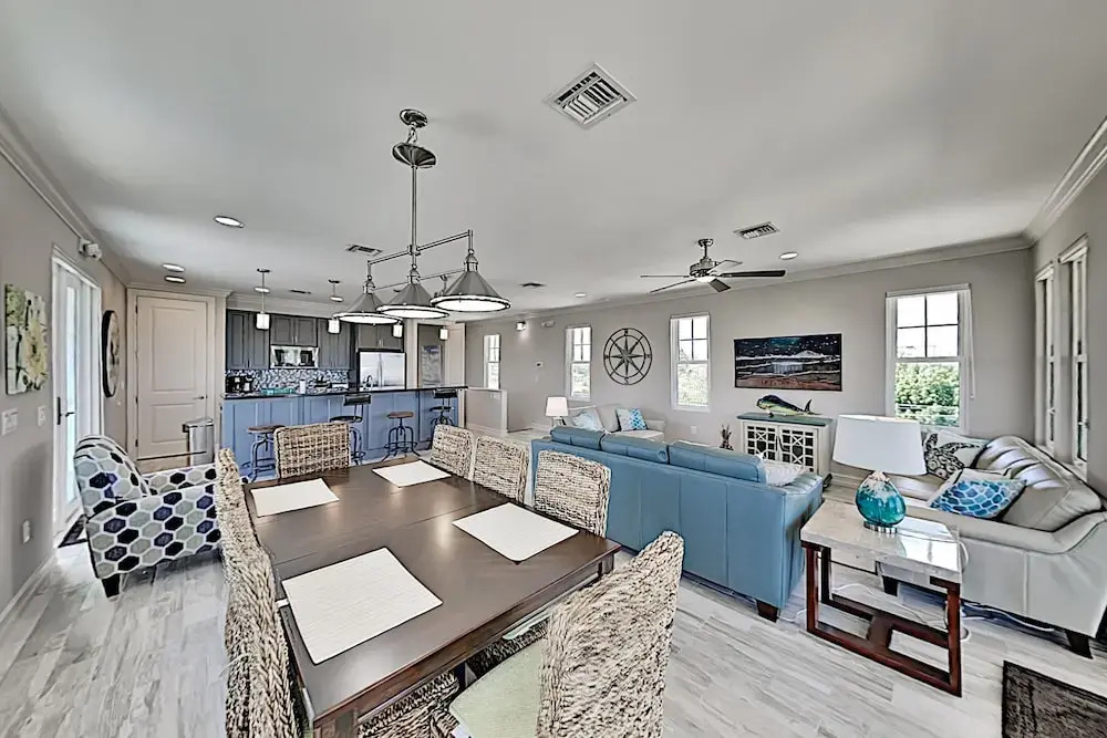 77tingln 4 Bedroom Home